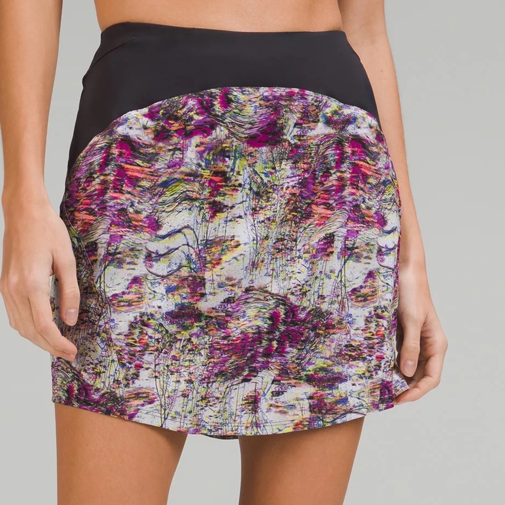 RARE Lululemon Skirt Swift HR Long Run Skirt SFGY/BLK size 8 BWT!